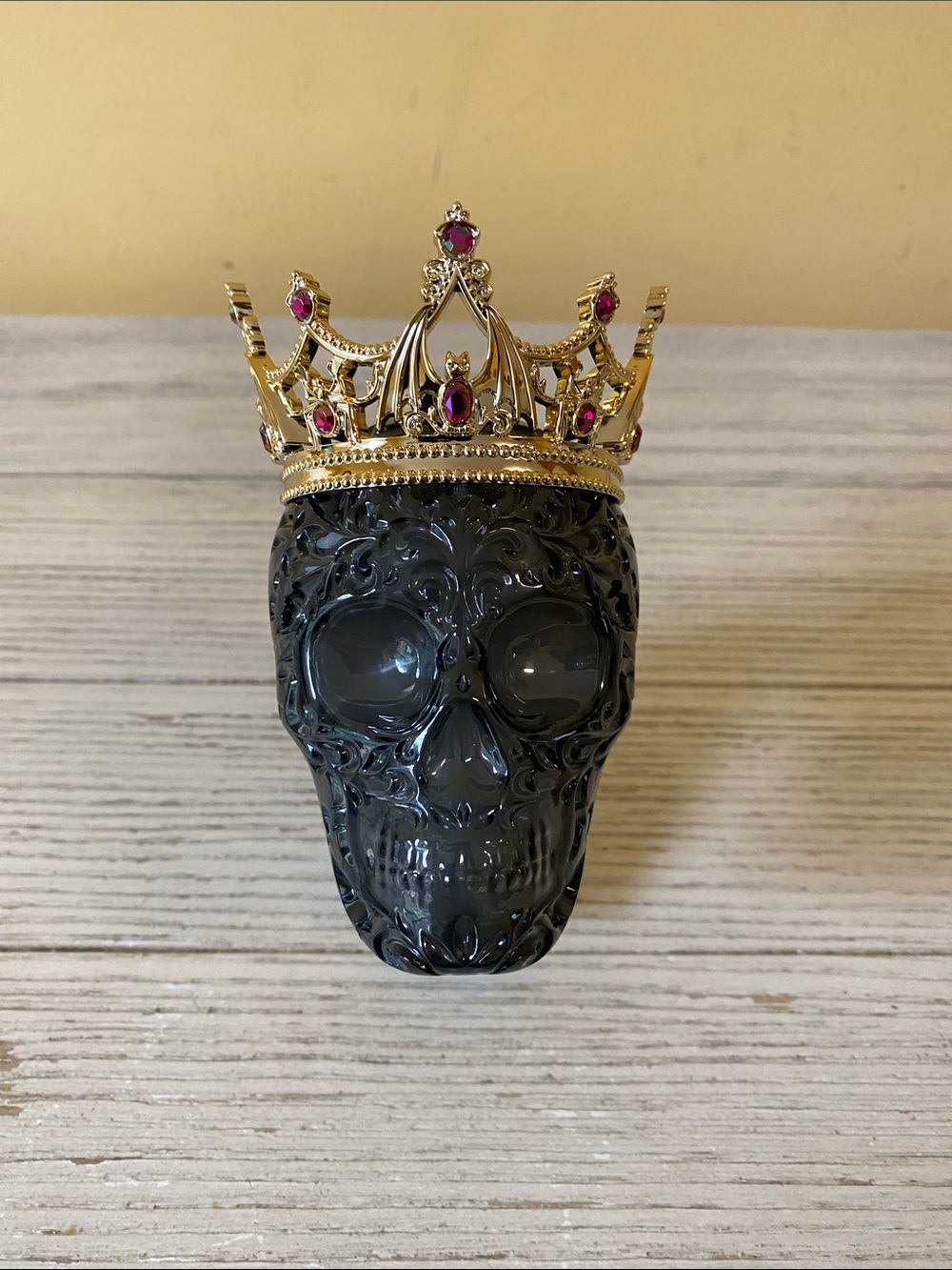 Bath & Body Works Spooky Skull King Nightlight Wallflower